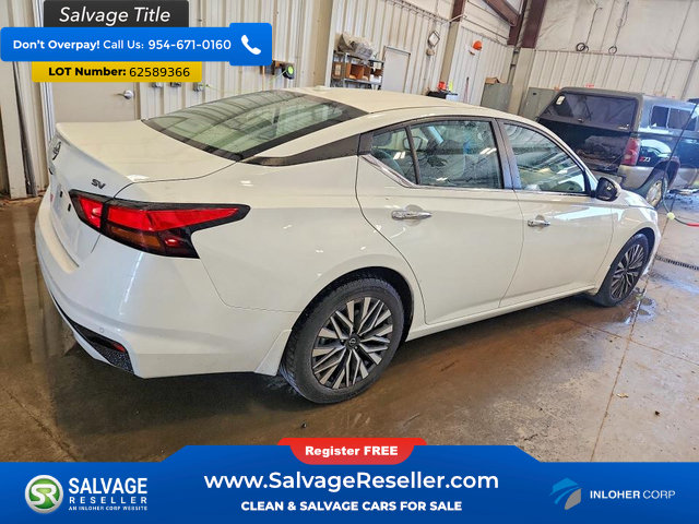 Used 2024 Nissan Altima 2.5 SV w/ SV Premium Package FWD image 4