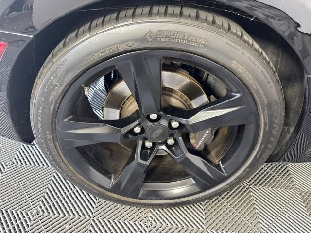 Used 2018 Chevrolet Camaro SS RWD image 36