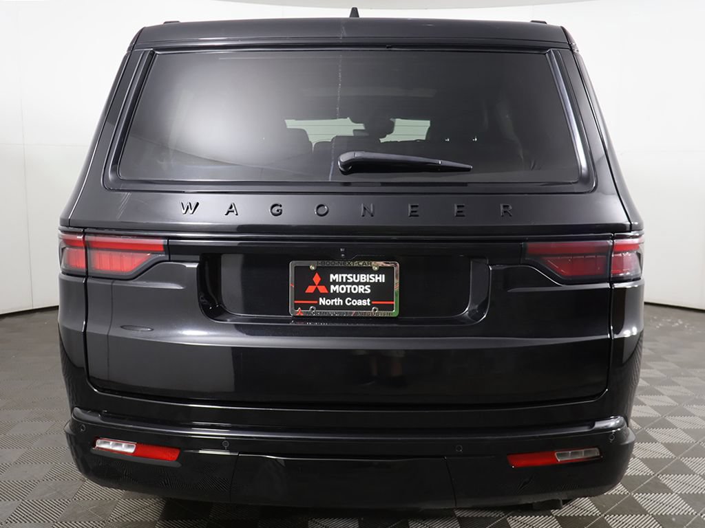 Used 2024 Jeep Wagoneer Series II AWD/4WD image 17