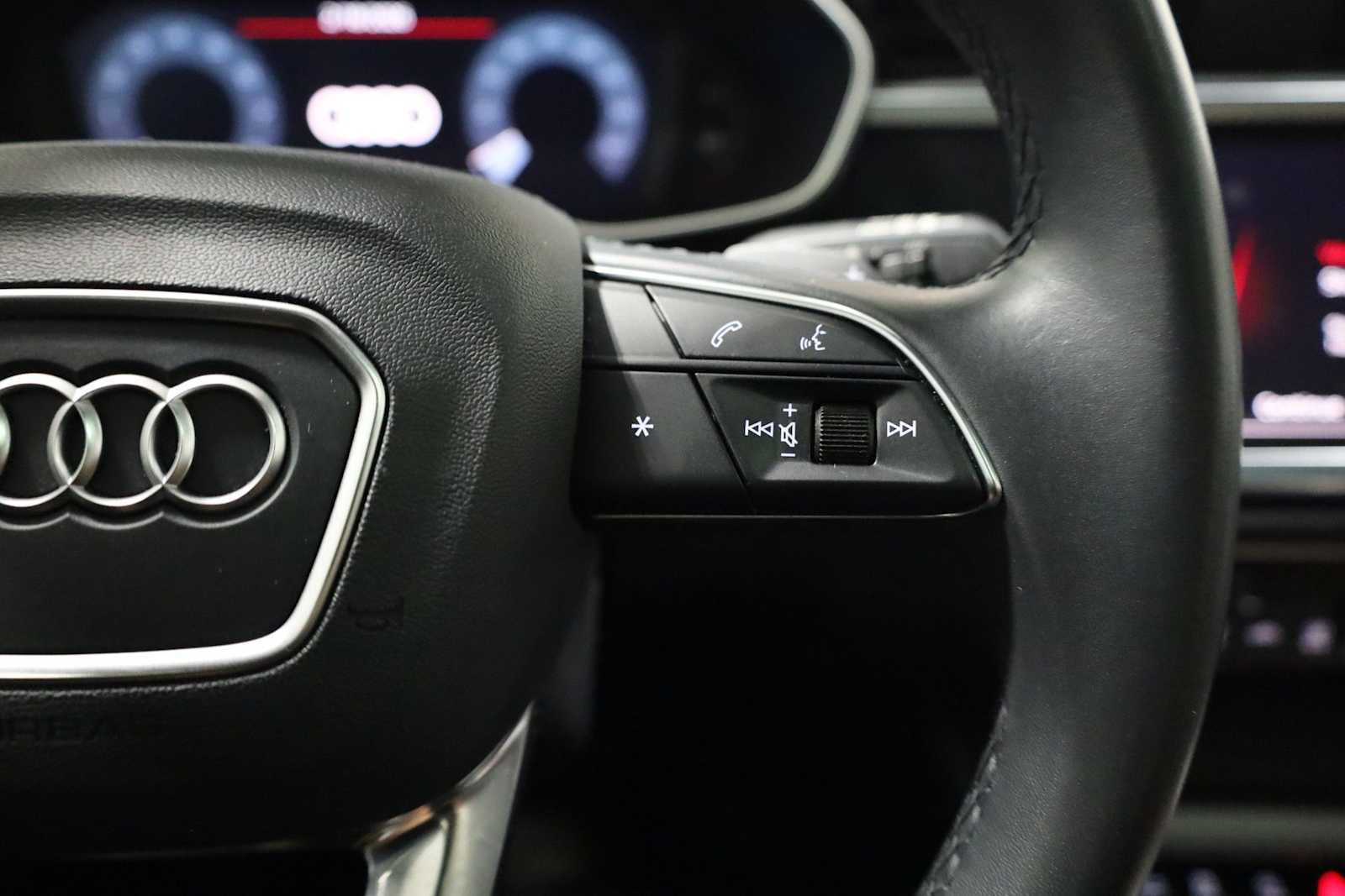 Used 2023 Audi Q3 2.0T Premium w/ Convenience Package image 26