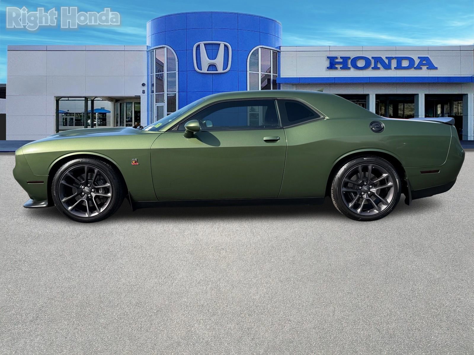 Used 2022 Dodge Challenger R/T Scat Pack w/ Driver Convenience Group image 3