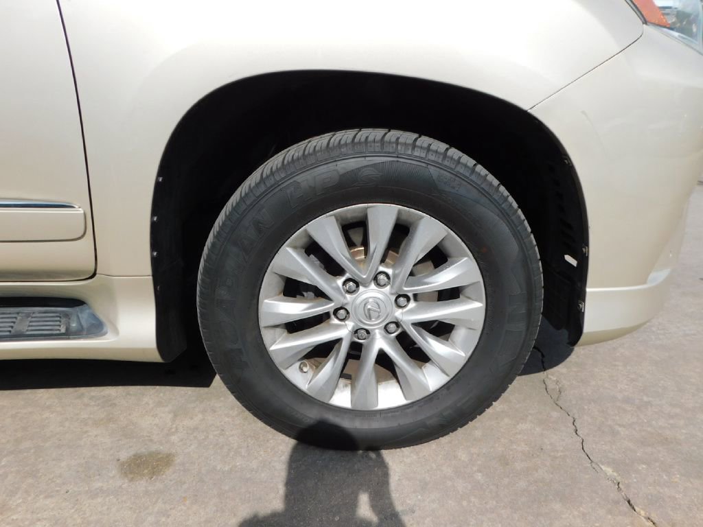 Used 2015 Lexus GX 460 w/ Premium Package image 9