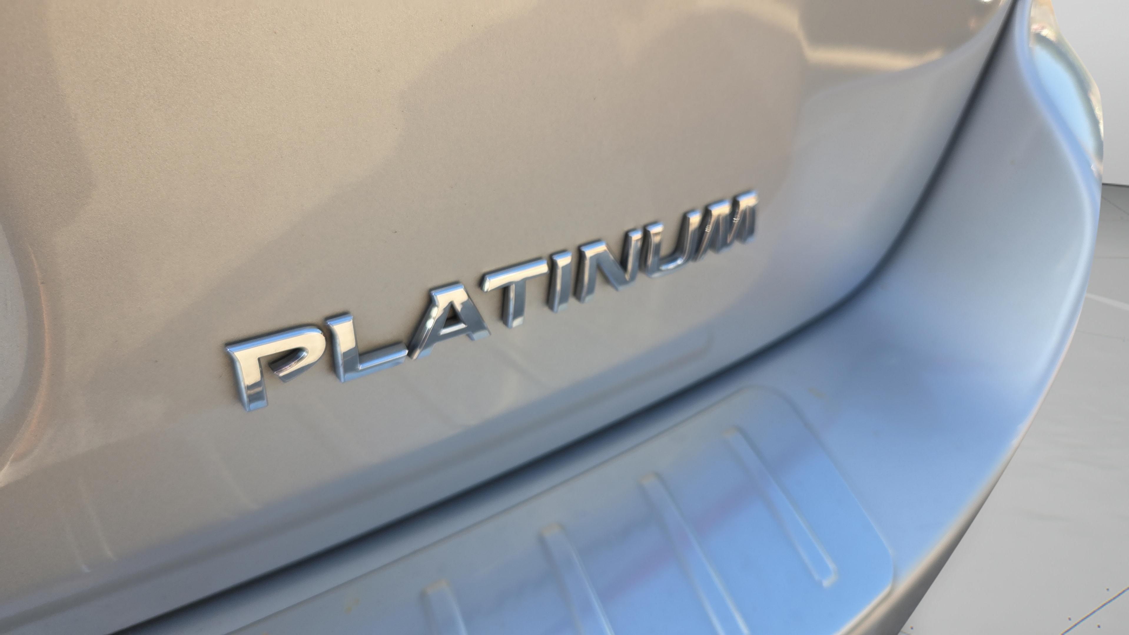 Used 2017 Nissan Pathfinder Platinum FWD image 33
