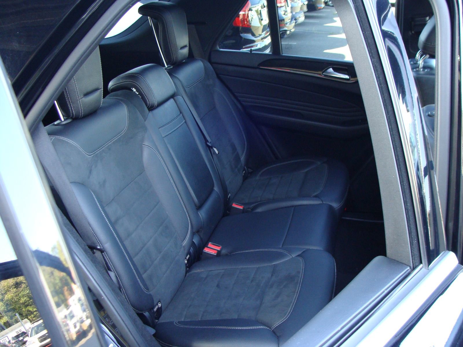 Used 2015 Mercedes-Benz ML 350 4MATIC image 9