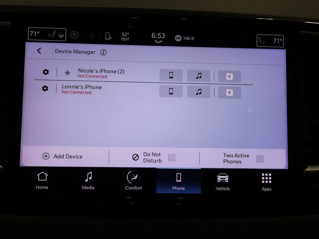 Used 2023 Chrysler Pacifica Touring-L image 32