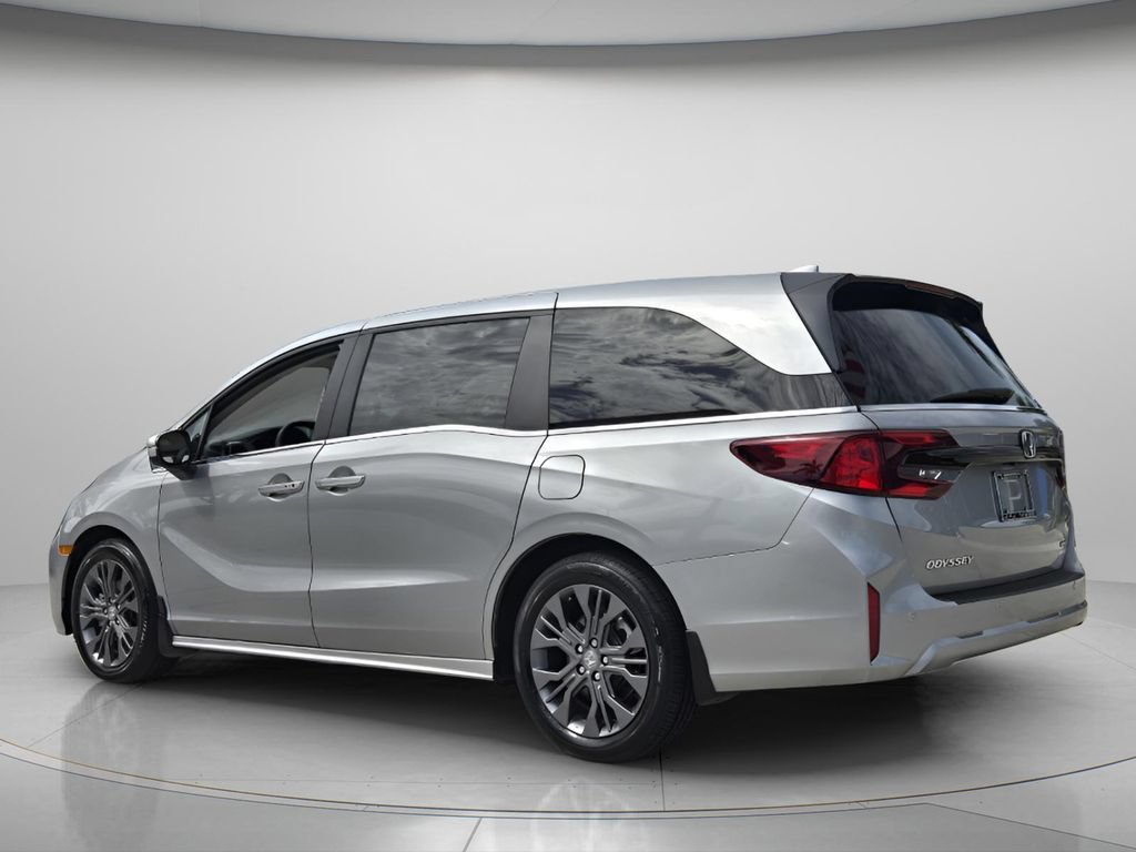 Certified 2025 Honda Odyssey Touring image 8