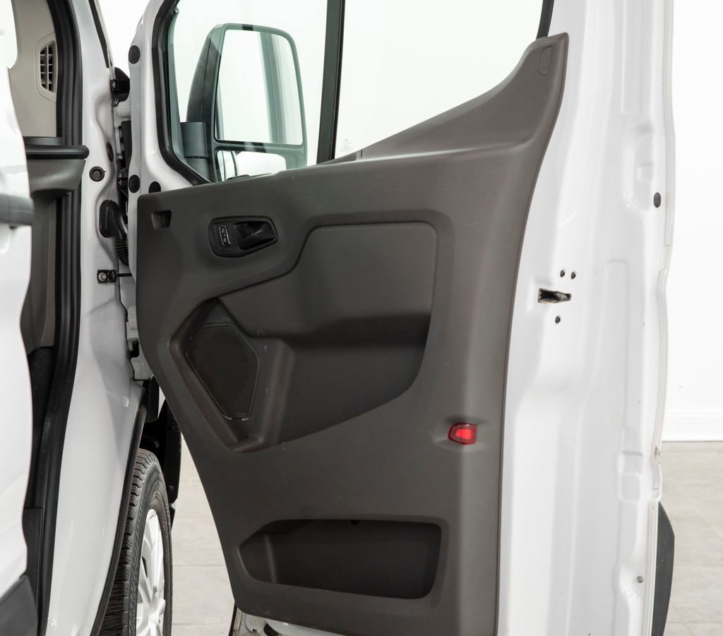 Used 2024 Ford Transit 250 Low Roof w/ Exterior Upgrade Package RWD image 15