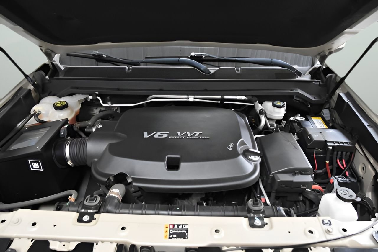 Used 2021 Chevrolet Colorado ZR2 w/ ZR2 Dusk Special Edition image 31