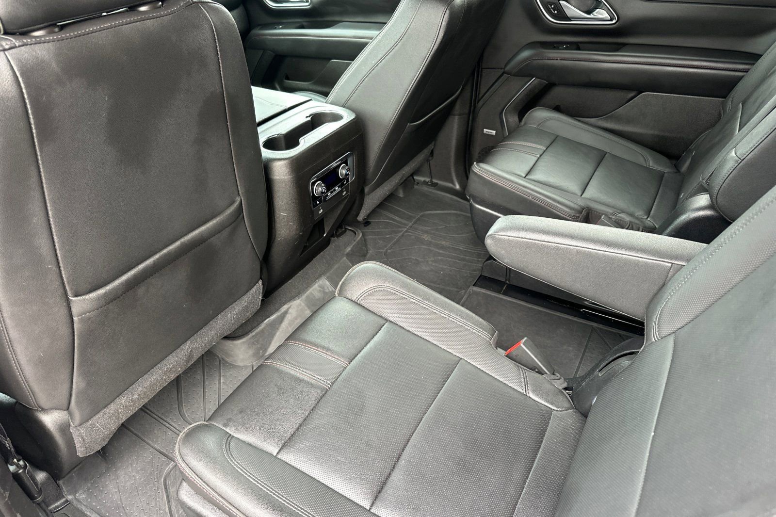 Used 2021 Chevrolet Tahoe RST w/ Luxury Package image 14