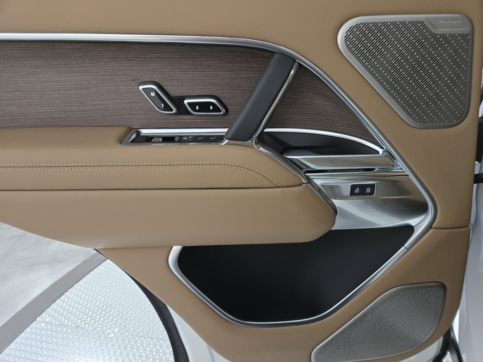 New 2025 Land Rover Range Rover Autobiography image 22