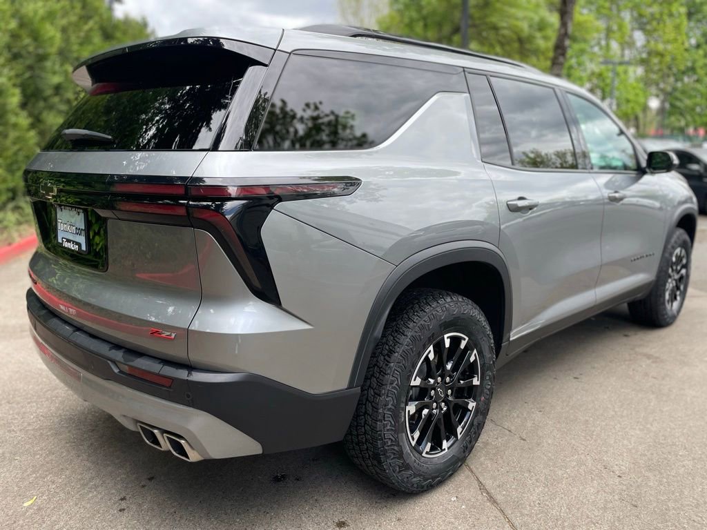 Used 2025 Chevrolet Traverse Z71 AWD/4WD image 5