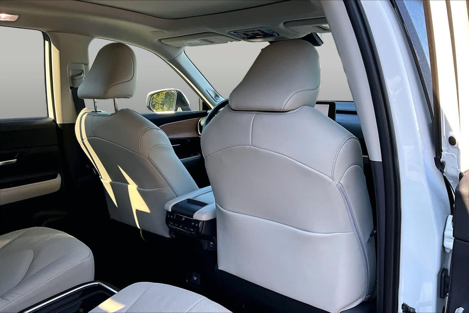 Used 2025 Toyota Grand Highlander AWD image 20