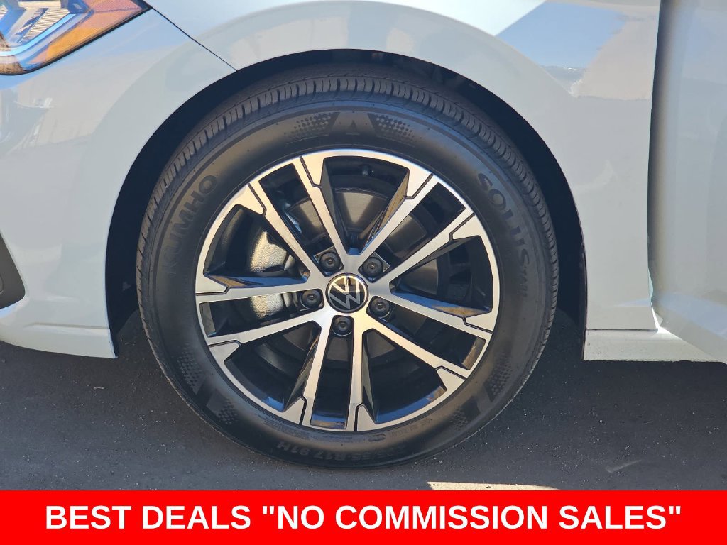 Used 2025 Volkswagen Jetta Sport FWD image 35