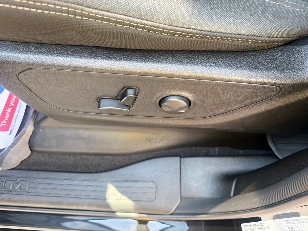 Used 2025 RAM 1500 Big Horn AWD/4WD image 30