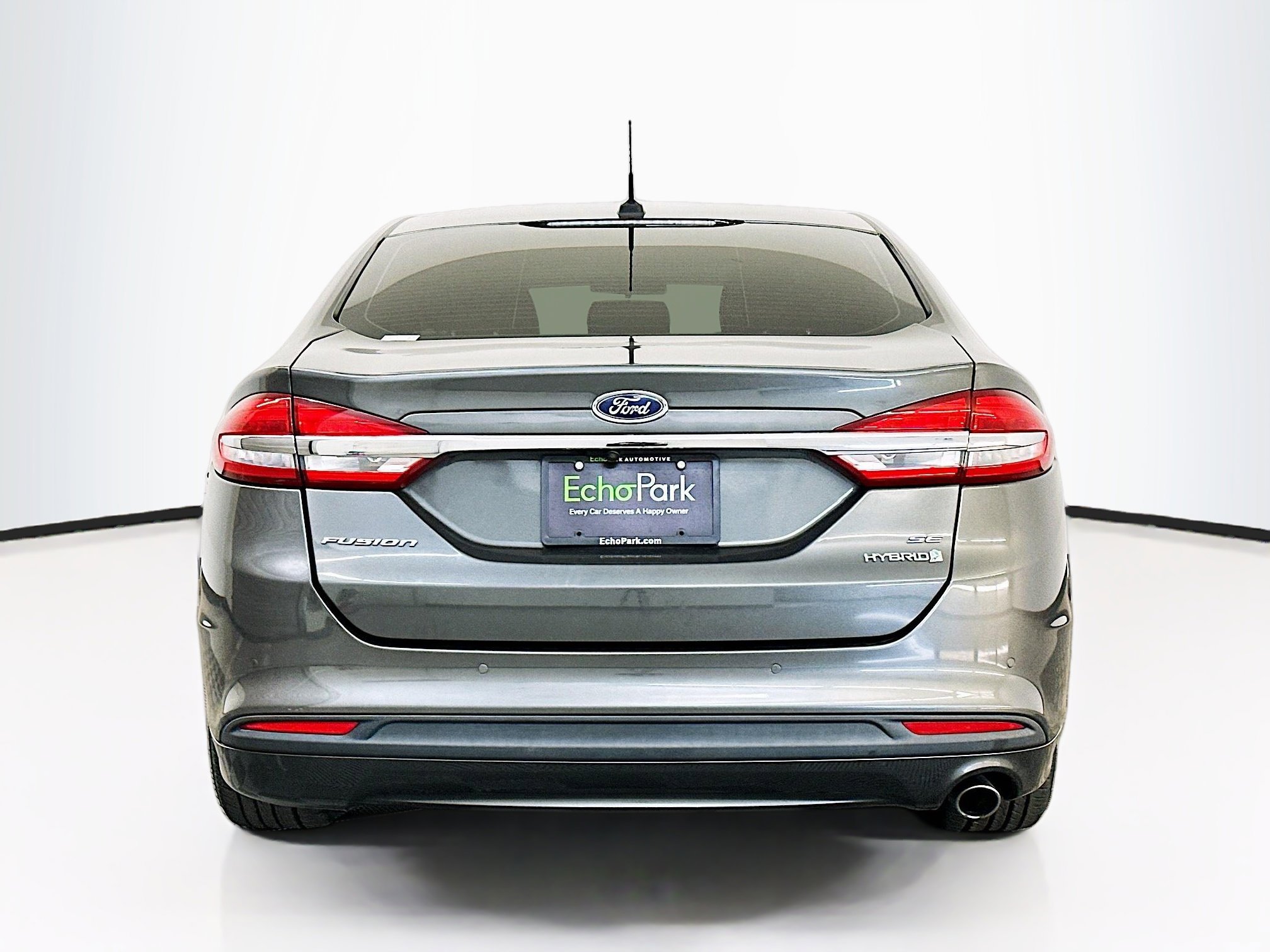 Used 2018 Ford Fusion SE image 7