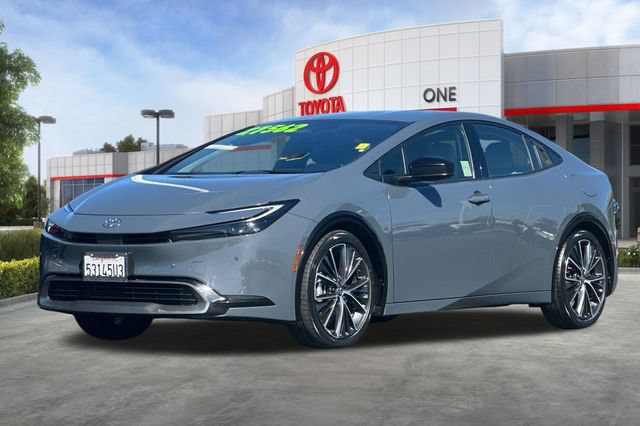 Used 2023 Toyota Prius XLE FWD image 9