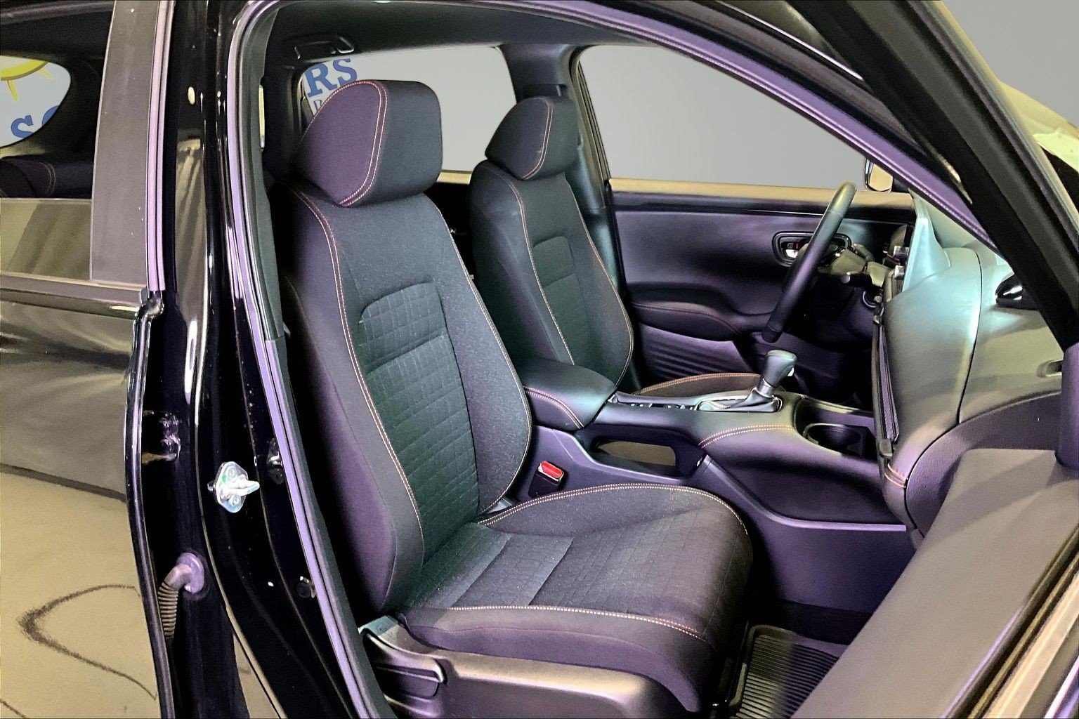 Used 2023 Honda HR-V Sport image 29