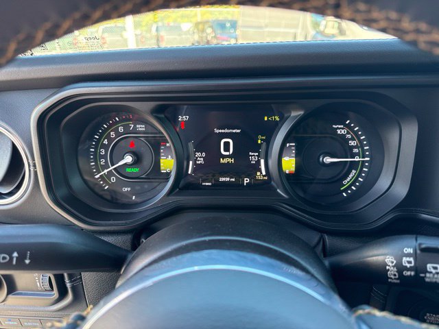 Used 2024 Jeep Wrangler Unlimited Sahara w/ Technology Group AWD/4WD image 9