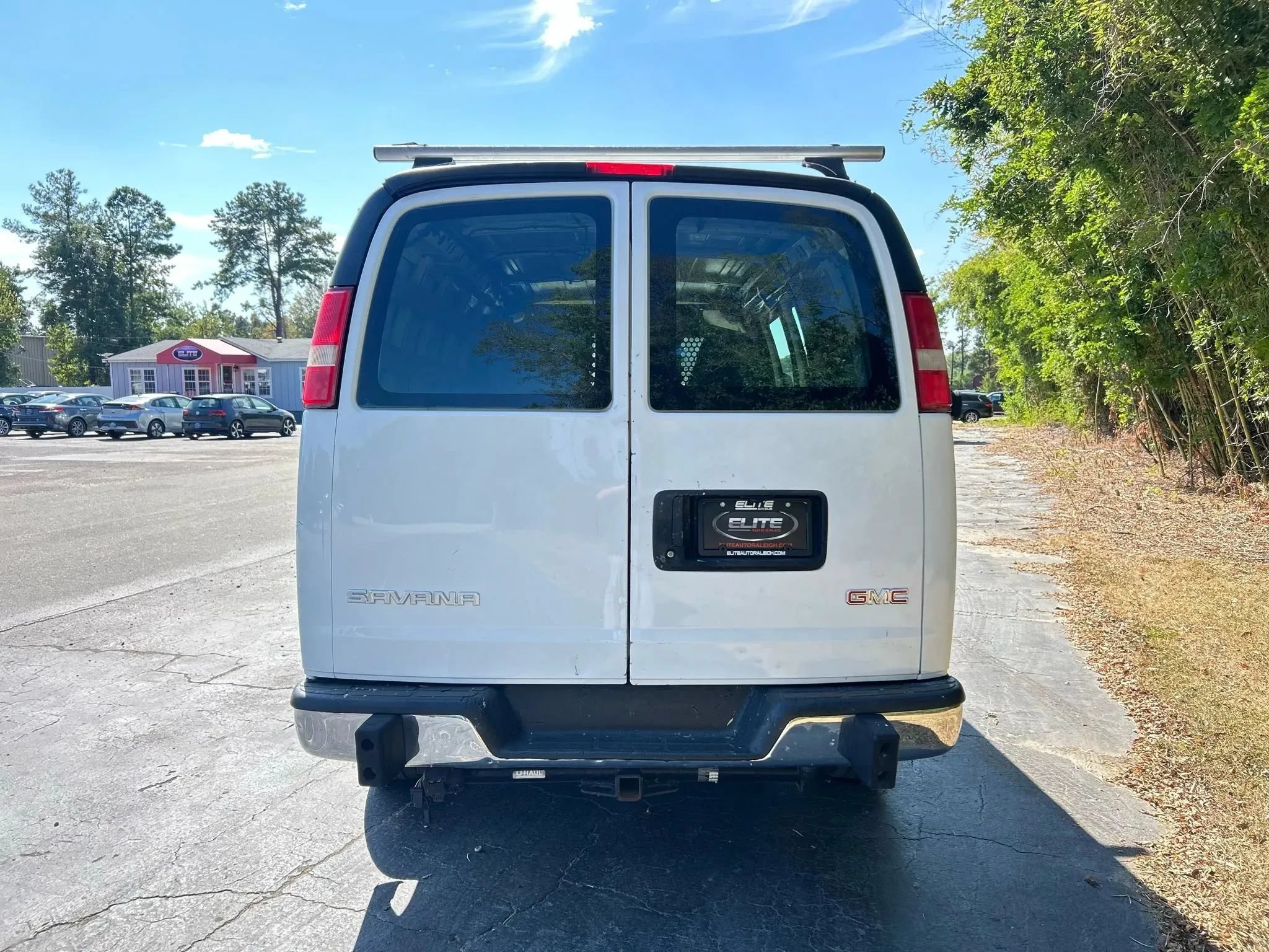 Used 2017 GMC Savana 2500 RWD image 8