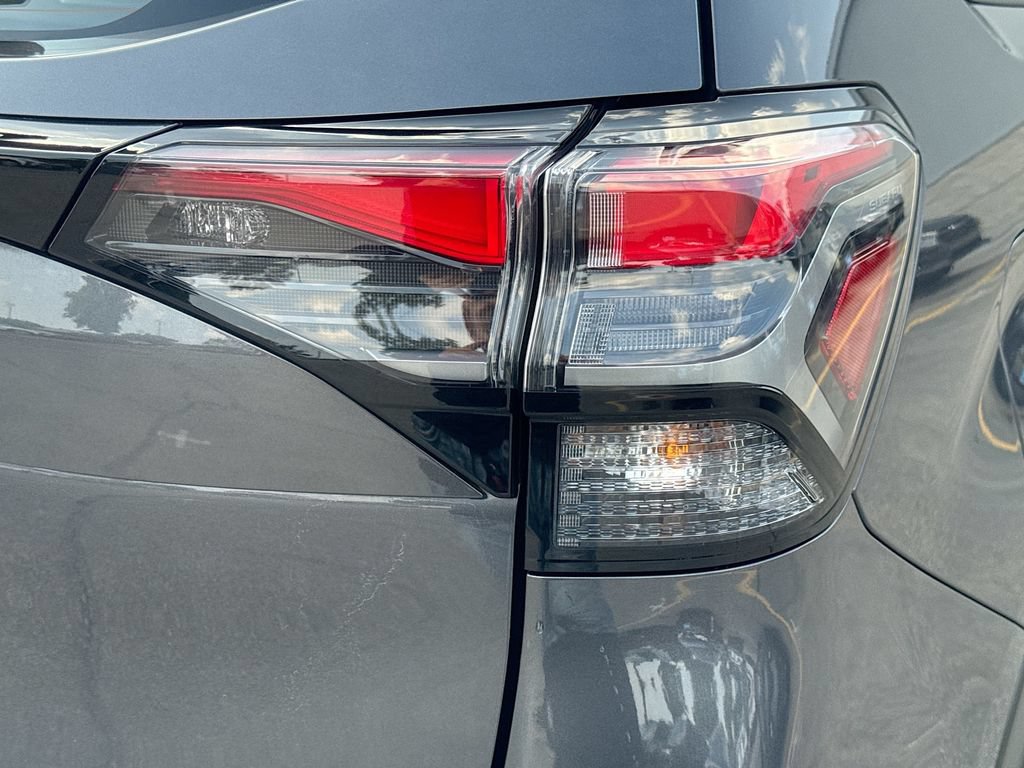 Certified 2025 Subaru Forester AWD/4WD image 32