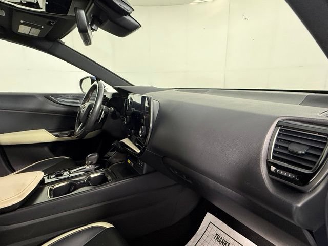 Used 2023 Lexus NX 250 FWD image 33