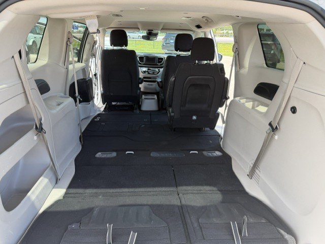 Used 2023 Chrysler Voyager LX FWD image 30