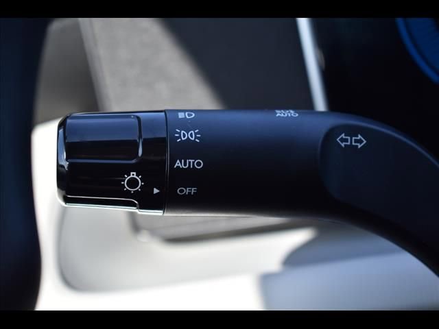 Certified 2025 Hyundai Tucson SE FWD image 25