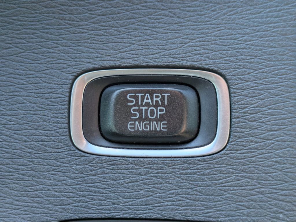 Used 2018 Volvo S60 T5 Inscription image 27