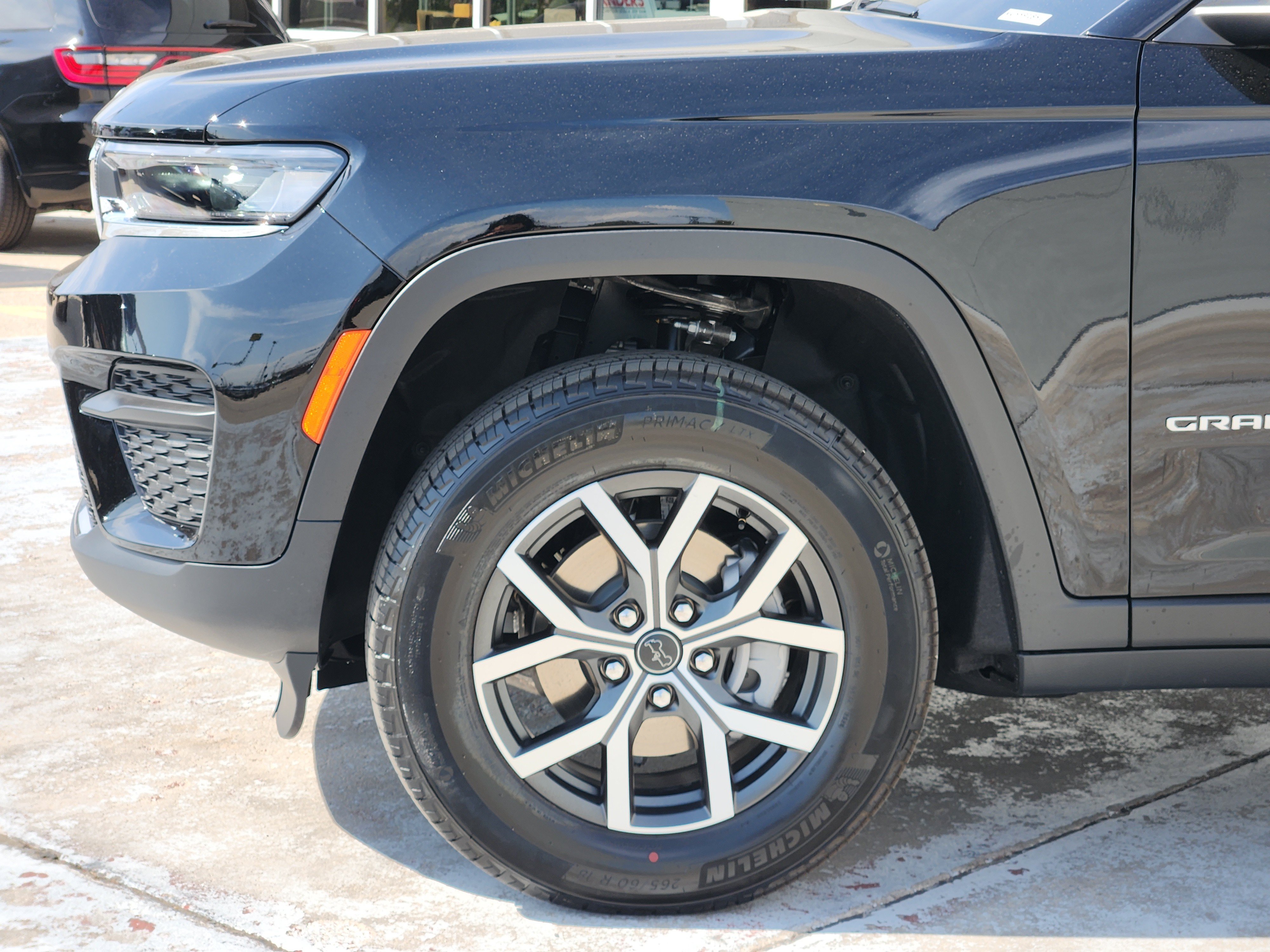New 2027 Jeep Grand Cherokee Laredo X AWD/4WD image 5