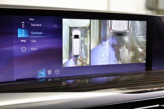 New 2026 Cadillac Escalade ESV Luxury w/ Touring Package image 18