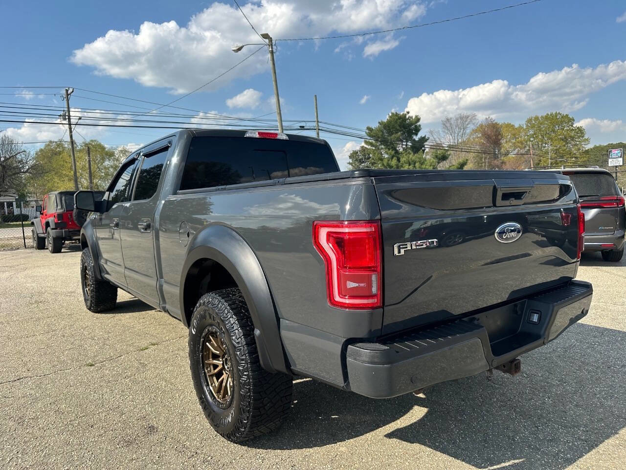 Used 2017 Ford F150 Lariat w/ Equipment Group 502A Luxury AWD/4WD image 18