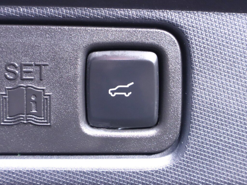 Used 2021 Ford Mustang Mach-E Premium w/ Equipment Group 301A image 40