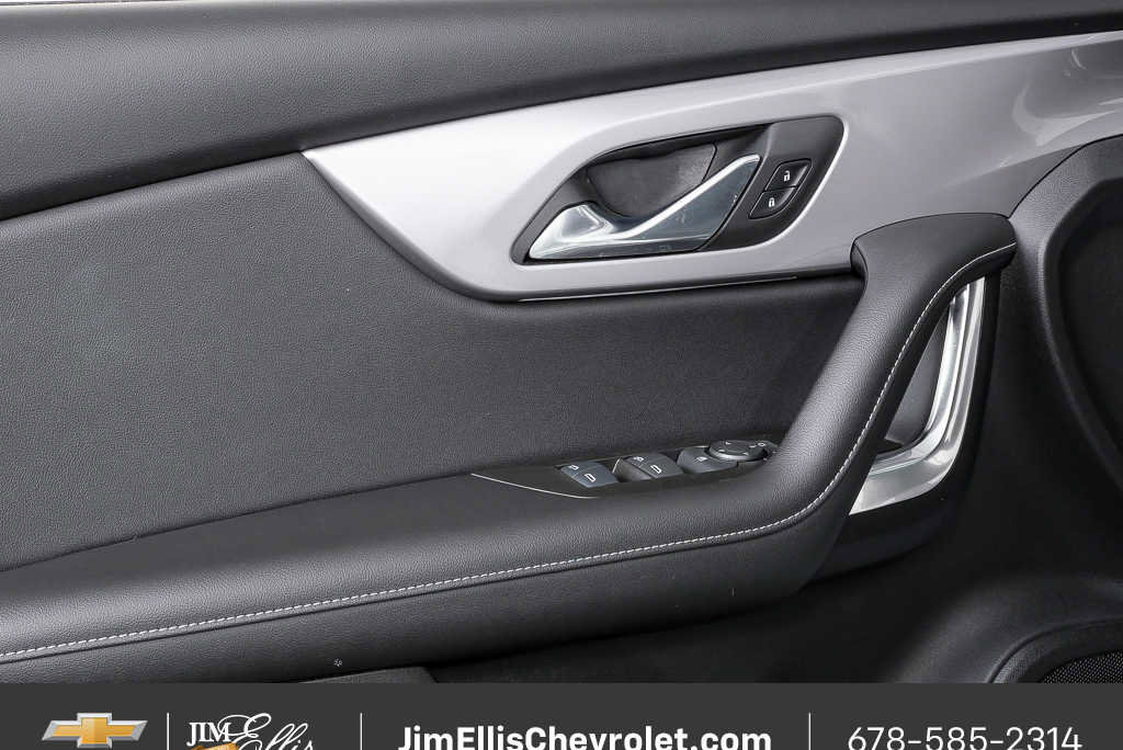 Certified 2025 Chevrolet Blazer LT image 6