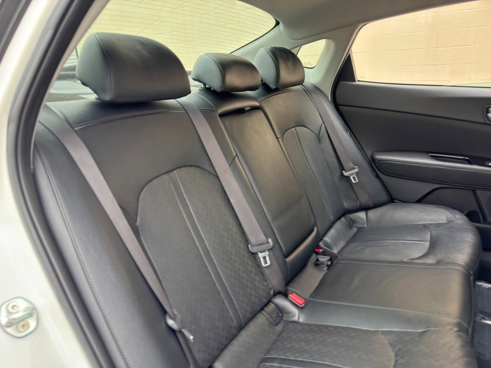 Used 2017 Kia Optima EX FWD image 38