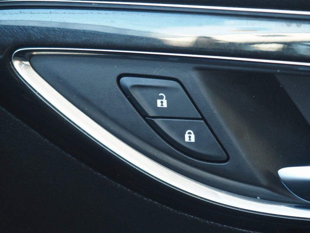 Used 2025 Buick Envision Preferred image 23