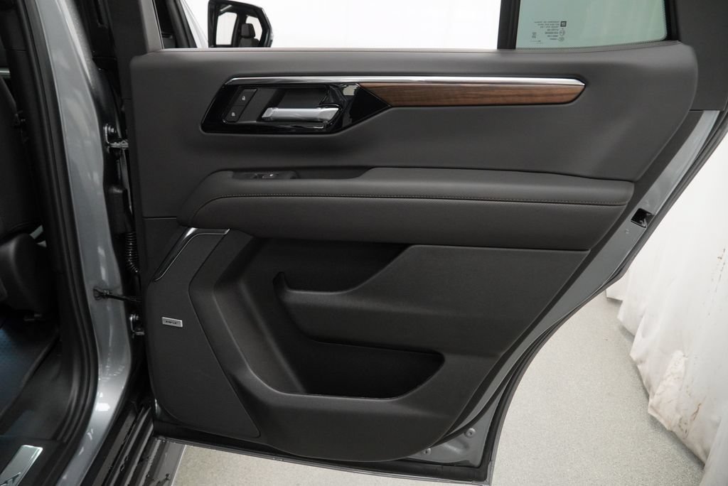 New 2026 Chevrolet Tahoe High Country w/ Sun And Tow Package AWD/4WD image 28