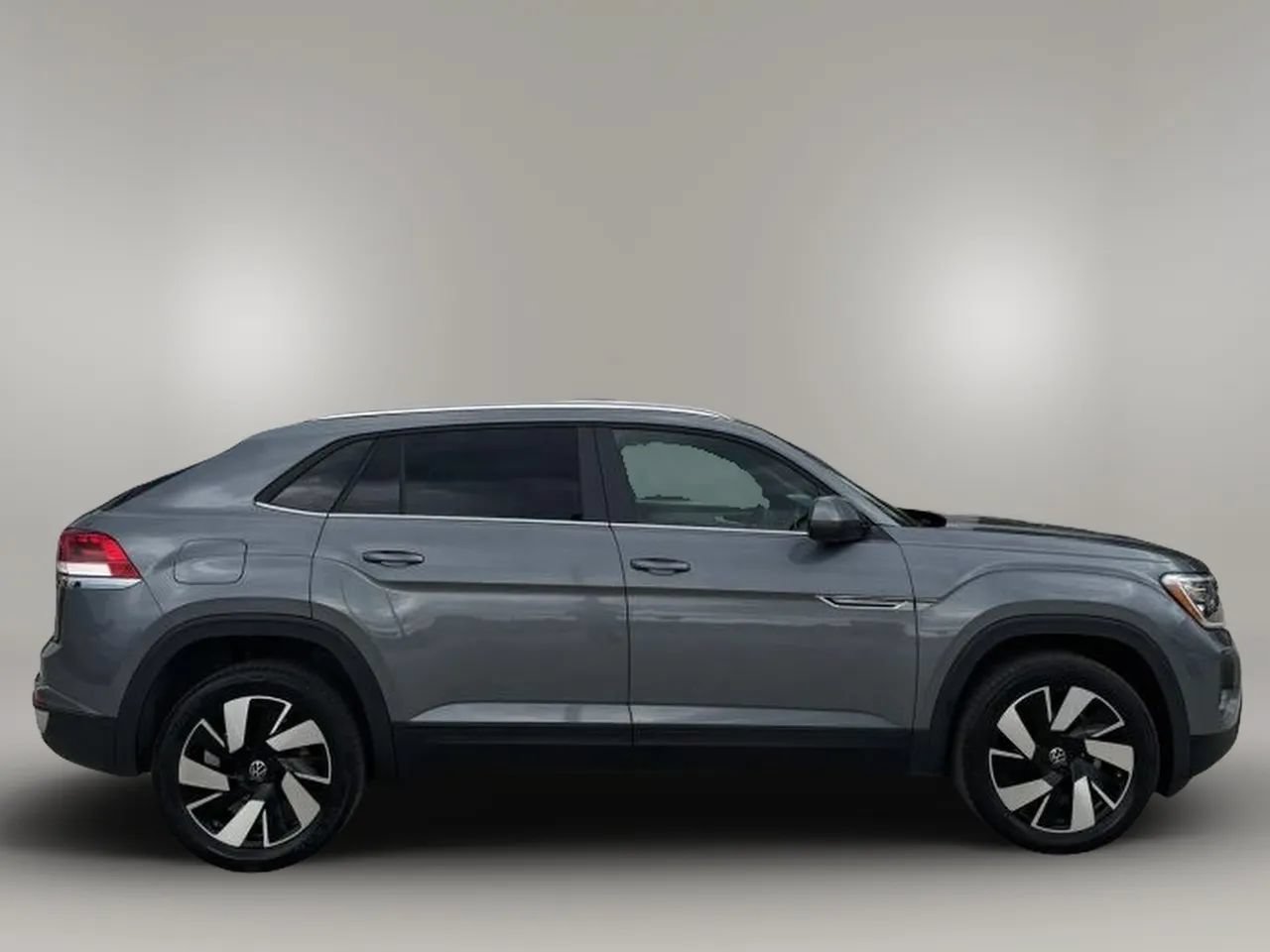 Used 2025 Volkswagen Atlas Cross Sport SE AWD/4WD image 8