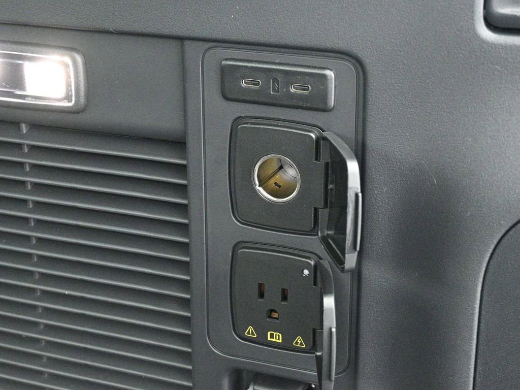 New 2025 Ford Expedition Max Platinum w/ Stealth Appearance Package image 32