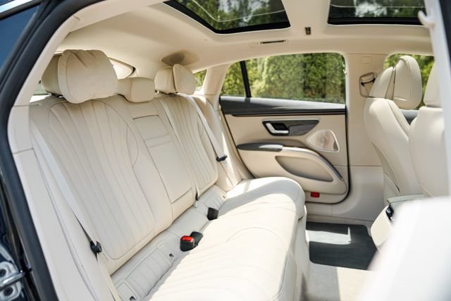 Used 2023 Mercedes-Benz EQS 580 4MATIC Sedan image 48