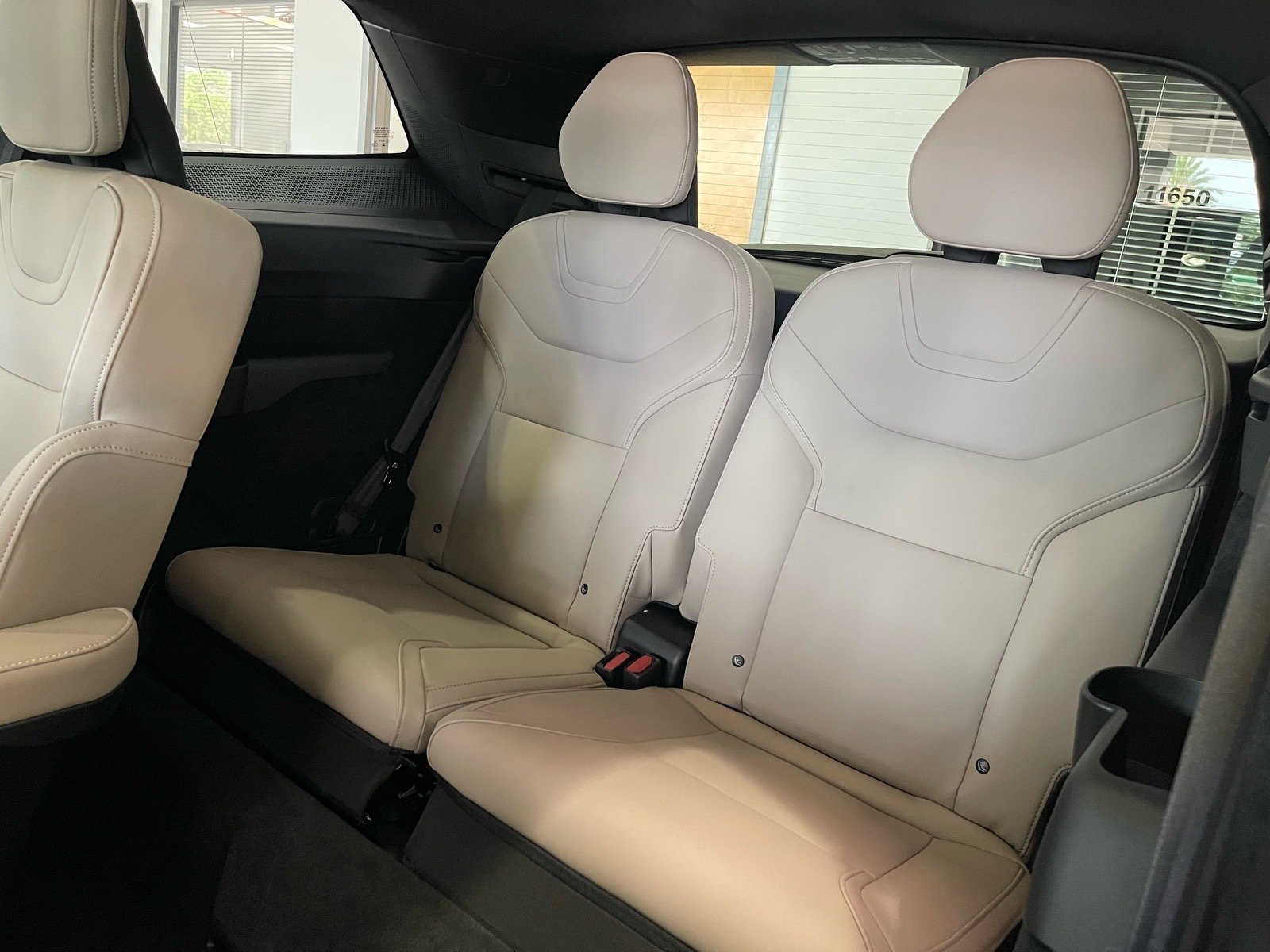 Used 2025 Volvo EX90 Ultra AWD/4WD image 35