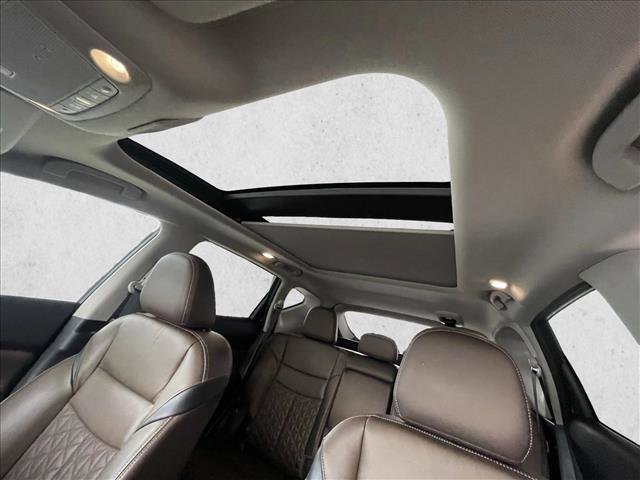 Used 2023 Nissan Murano Platinum w/ Cargo Package image 12