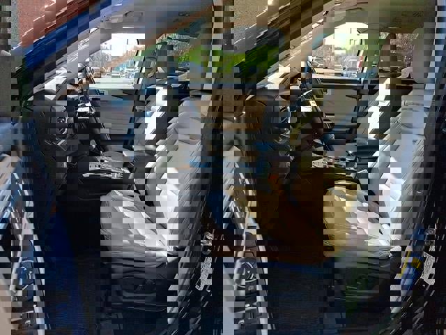 Used 2021 Ford Explorer XLT w/ Equipment Group 202A image 15