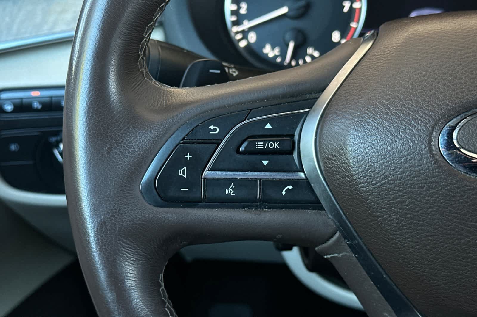 Used 2019 INFINITI QX50 Essential w/ Sensory Package AWD/4WD image 28