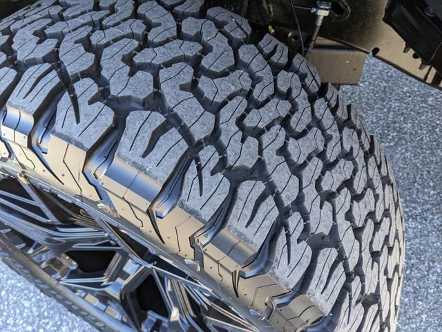 New 2025 Ford F150 Lariat w/ Equipment Group 501A Mid image 34