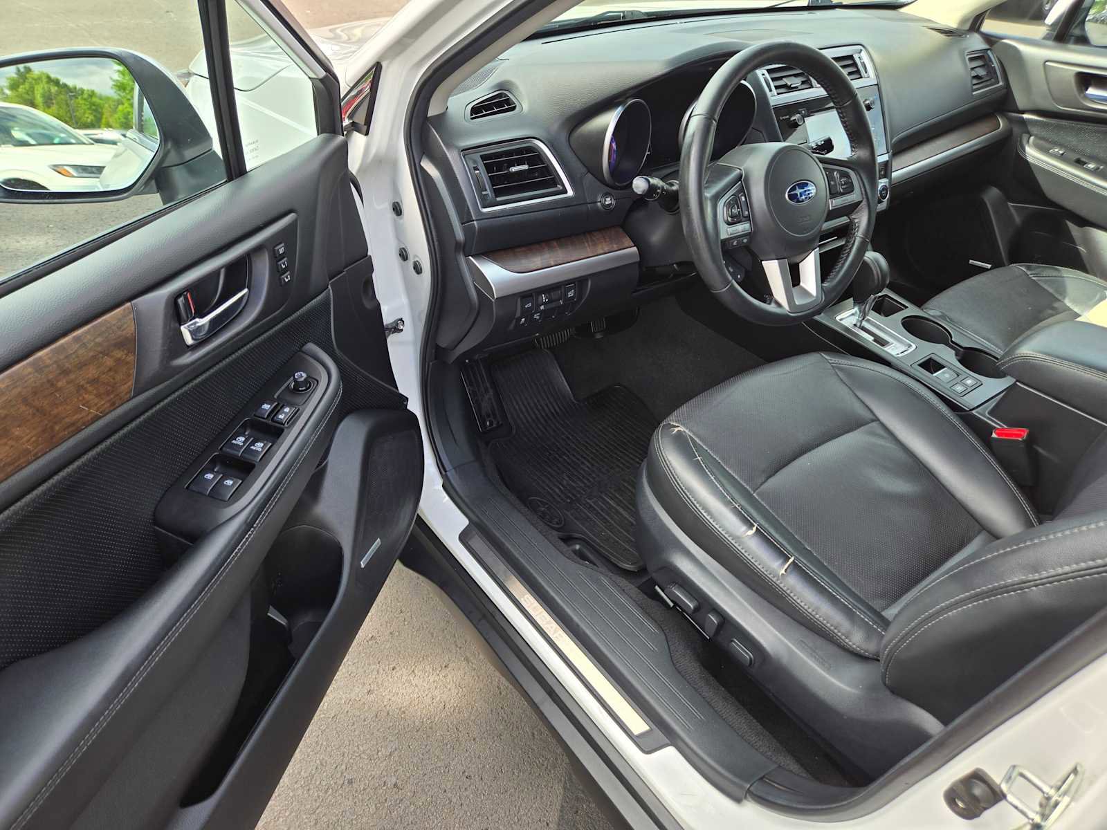 Used 2016 Subaru Outback 2.5i Limited w/ Popular Package #4 AWD/4WD image 19