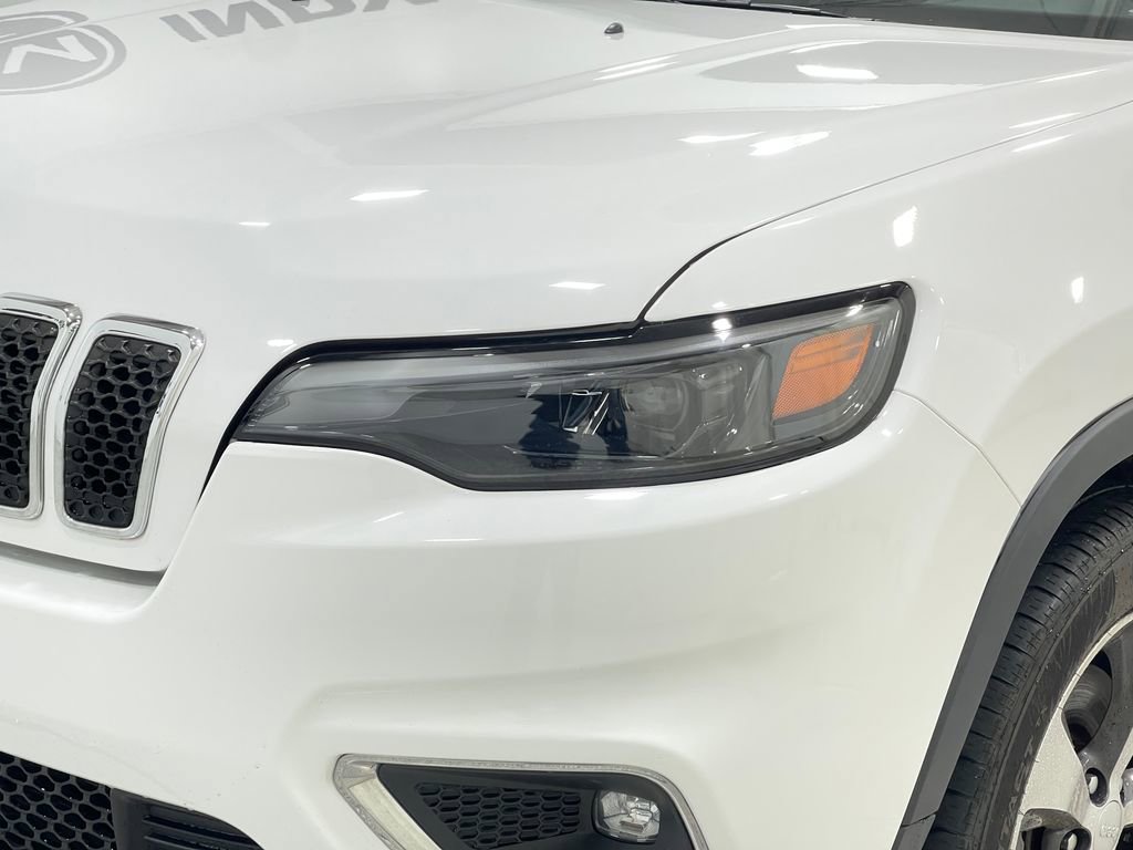 Used 2019 Jeep Cherokee Limited image 32