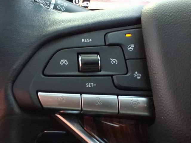 Used 2024 Cadillac Escalade ESV Premium Luxury w/ Performance Package image 28