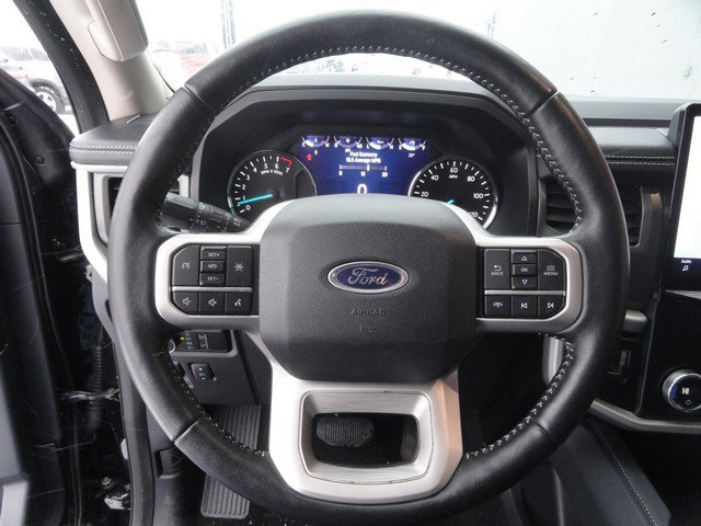 Used 2024 Ford Expedition XLT image 15