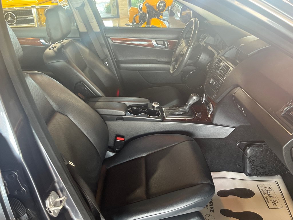 Used 2008 Mercedes-Benz C 300 4MATIC Sedan image 14