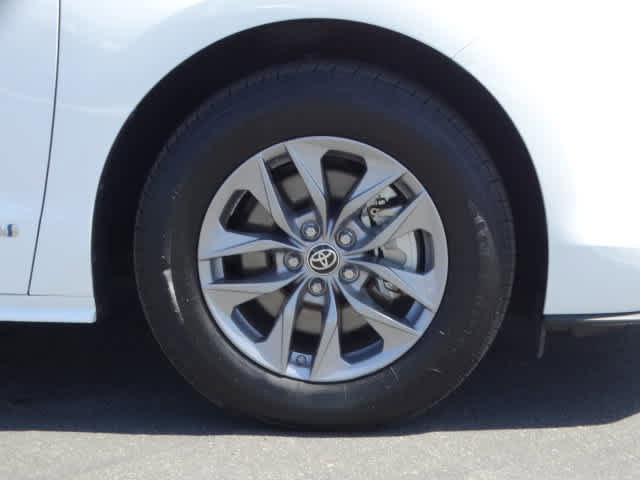 Certified 2021 Toyota Sienna LE image 8